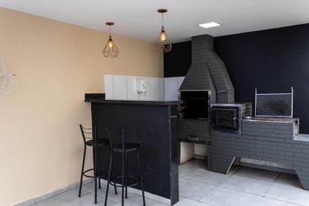 Apartamento para alugar com 42m², 2 quartos e sem vagaÁrea comum - Churrasqueira