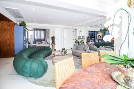 Apartamento à venda com 147m², 3 quartos e 3 vagasVaranda