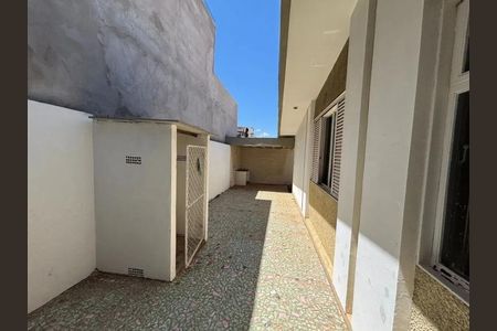 Casa para alugar com 150m², 4 quartos e 2 vagasÁrea de Serviço