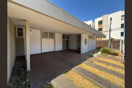 Casa para alugar com 150m², 4 quartos e 2 vagasÁrea de Serviço