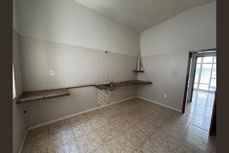 Cozinha de casa para alugar com 4 quartos, 150m² em Brasil, Uberlândia