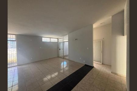 Sala de casa para alugar com 4 quartos, 150m² em Brasil, Uberlândia