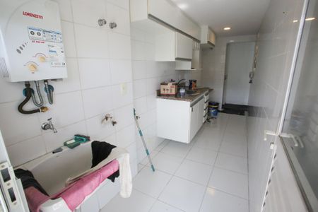 Apartamento à venda com 66m², 3 quartos e 1 vagaÁrea de Serviço