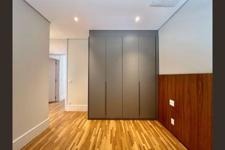 Apartamento à venda com 257m², 3 quartos e 5 vagasSuíte 1