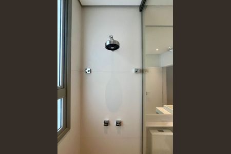 Apartamento à venda com 257m², 3 quartos e 5 vagasBanheiro da Suíte 1