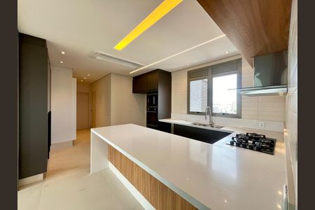 Apartamento à venda com 257m², 3 quartos e 5 vagasCozinha