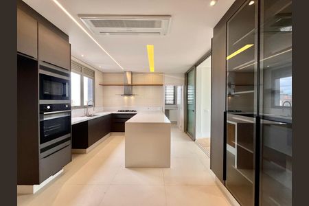 Apartamento à venda com 257m², 3 quartos e 5 vagasCozinha