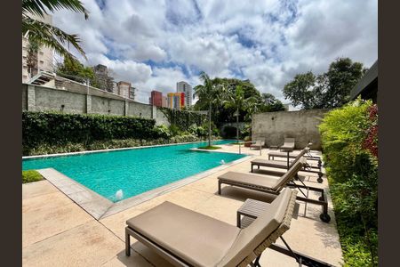 Apartamento à venda com 257m², 3 quartos e 5 vagasÁrea comum - Piscina