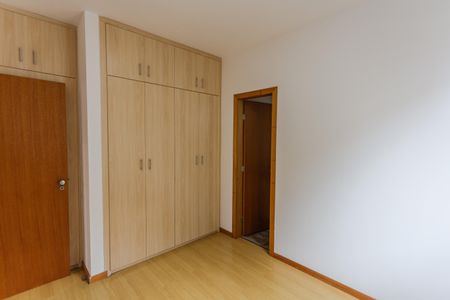 Apartamento à venda com 101m², 2 quartos e 1 vagaSuíte