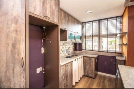 Cozinha  de apartamento para alugar com 2 quartos, 85m² em Petrópolis, Porto Alegre