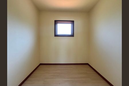 Casa de condomínio para alugar com 385m², 4 quartos e 4 vagasSuíte Closet