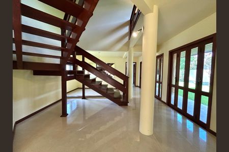 Casa de condomínio para alugar com 385m², 4 quartos e 4 vagasSala 2