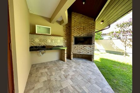 Casa de condomínio para alugar com 385m², 4 quartos e 4 vagasÁrea gourmet