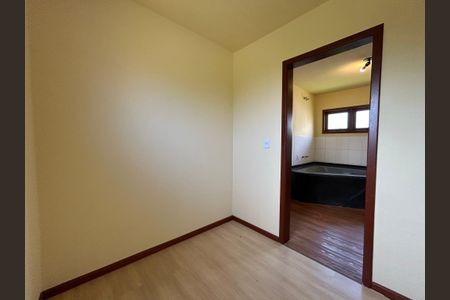 Casa de condomínio para alugar com 385m², 4 quartos e 4 vagasSuíte closet 