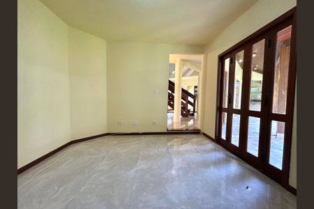 Casa de condomínio para alugar com 385m², 4 quartos e 4 vagasSala 3