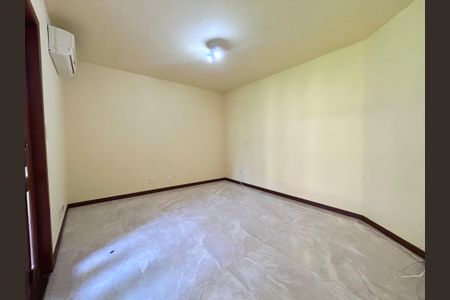 Casa de condomínio para alugar com 385m², 4 quartos e 4 vagasSala 3