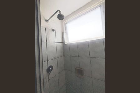 Banheiro  de apartamento para alugar com 1 quarto, 49m² em Farroupilha, Porto Alegre