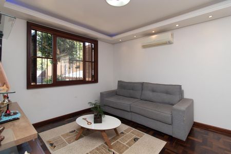 Sala de casa à venda com 3 quartos, 271m² em Santa Tereza, Porto Alegre