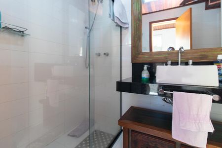 Casa à venda com 271m², 3 quartos e 4 vagasBanheiro Social 2