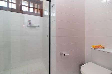 Casa à venda com 271m², 3 quartos e 4 vagasBanheiro Social 1