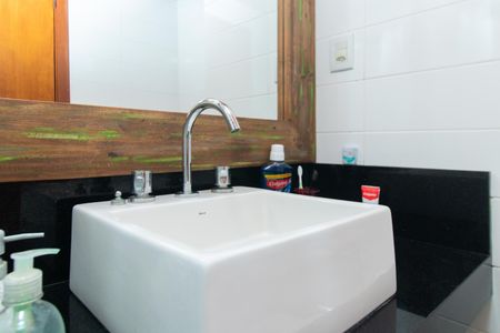 Casa à venda com 271m², 3 quartos e 4 vagasBanheiro Social 2