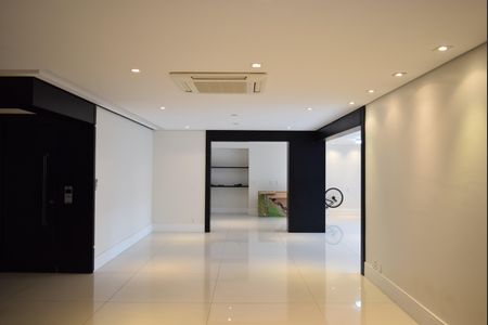 Sala de apartamento à venda com 3 quartos, 216m² em Paraíso, São Paulo