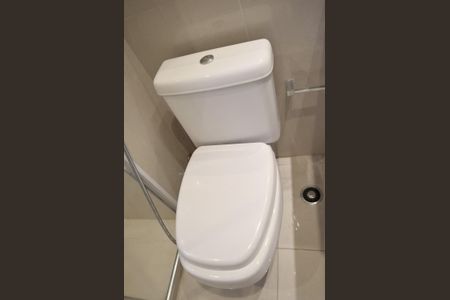 Apartamento à venda com 216m², 3 quartos e 4 vagasBanheiro da Suíte 2