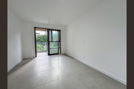 Apartamento à venda com 131m², 4 quartos e 1 vaga