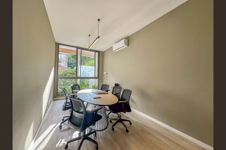 Apartamento à venda com 131m², 4 quartos e 1 vaga