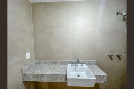 Apartamento à venda com 131m², 4 quartos e 1 vaga