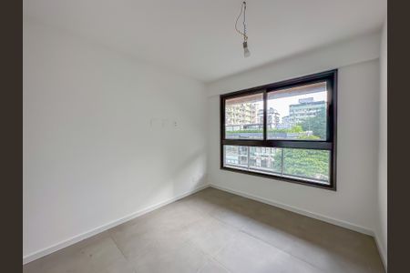 Apartamento à venda com 131m², 4 quartos e 1 vaga