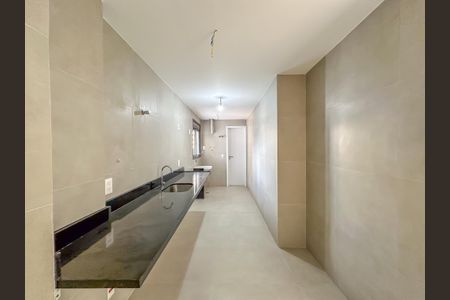 Apartamento à venda com 131m², 4 quartos e 1 vaga