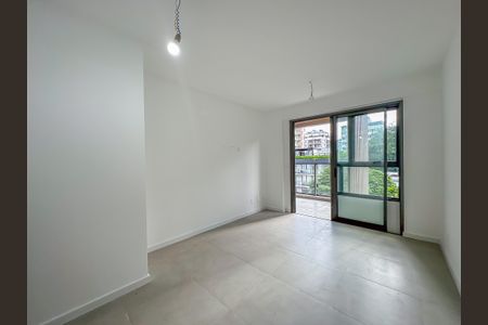 Apartamento à venda com 131m², 4 quartos e 1 vaga