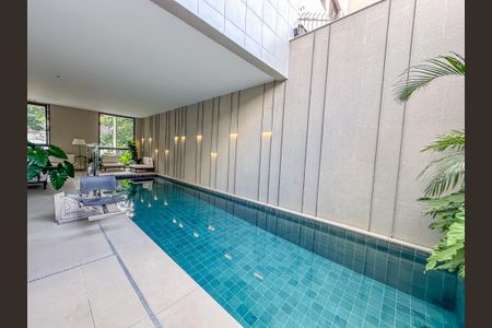 Apartamento à venda com 131m², 4 quartos e 1 vaga