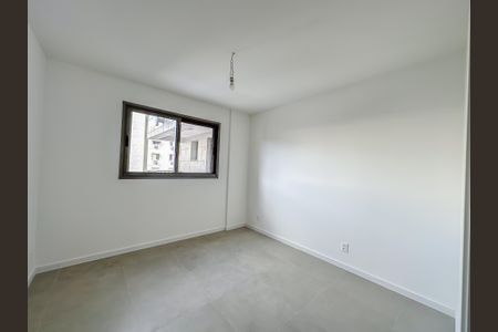 Apartamento à venda com 131m², 4 quartos e 1 vaga