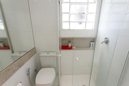 Casa à venda com 231m², 3 quartos e 3 vagasBanheiro social 2