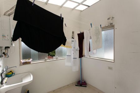 Casa à venda com 231m², 3 quartos e 3 vagasÁrea de Serviço