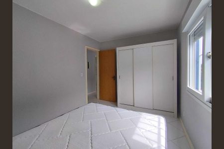 Quarto 2 de apartamento para alugar com 2 quartos, 55m² em Vila Nova, Novo Hamburgo