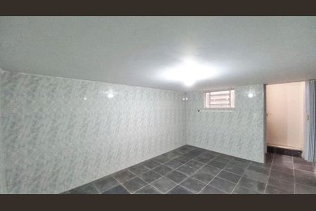 Casa à venda com 3 quartos, 250m² em Vila Congonhas, São Paulo