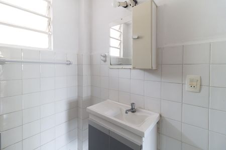Apartamento para alugar com 65m², 2 quartos e sem vagaBanheiro 