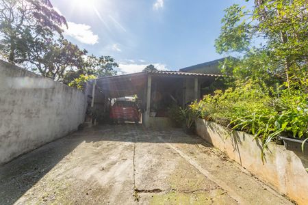 Casa à venda com 225m², 3 quartos e 5 vagas Casa à venda com 225m², 3 quartos e 5 vagasGaragem