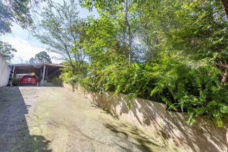 Casa à venda com 225m², 3 quartos e 5 vagas Casa à venda com 225m², 3 quartos e 5 vagasGaragem