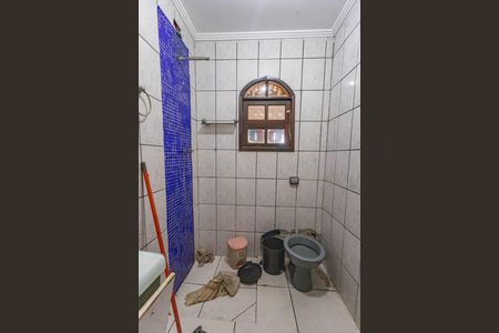 Casa à venda com 225m², 3 quartos e 5 vagas Casa à venda com 225m², 3 quartos e 5 vagasCasa 1 - banheiro social