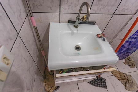 Casa à venda com 225m², 3 quartos e 5 vagas Casa à venda com 225m², 3 quartos e 5 vagasCasa 1 - banheiro social