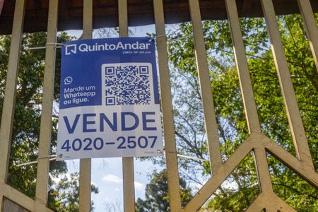 Casa à venda com 225m², 3 quartos e 5 vagas Casa à venda com 225m², 3 quartos e 5 vagasPlaca