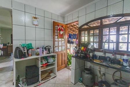 Casa à venda com 225m², 3 quartos e 5 vagas Casa à venda com 225m², 3 quartos e 5 vagasCasa 1 - Cozinha