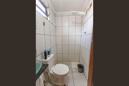 Casa à venda com 225m², 3 quartos e 5 vagas Casa à venda com 225m², 3 quartos e 5 vagasCasa 2 - banheiro