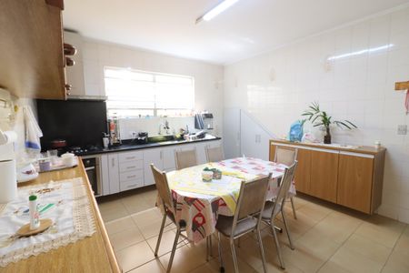 Casa à venda com 135m², 3 quartos e 2 vagasCozinha