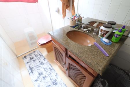 Casa à venda com 135m², 3 quartos e 2 vagasBanheiro 2