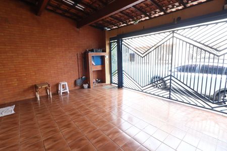 Casa à venda com 135m², 3 quartos e 2 vagasGaragem